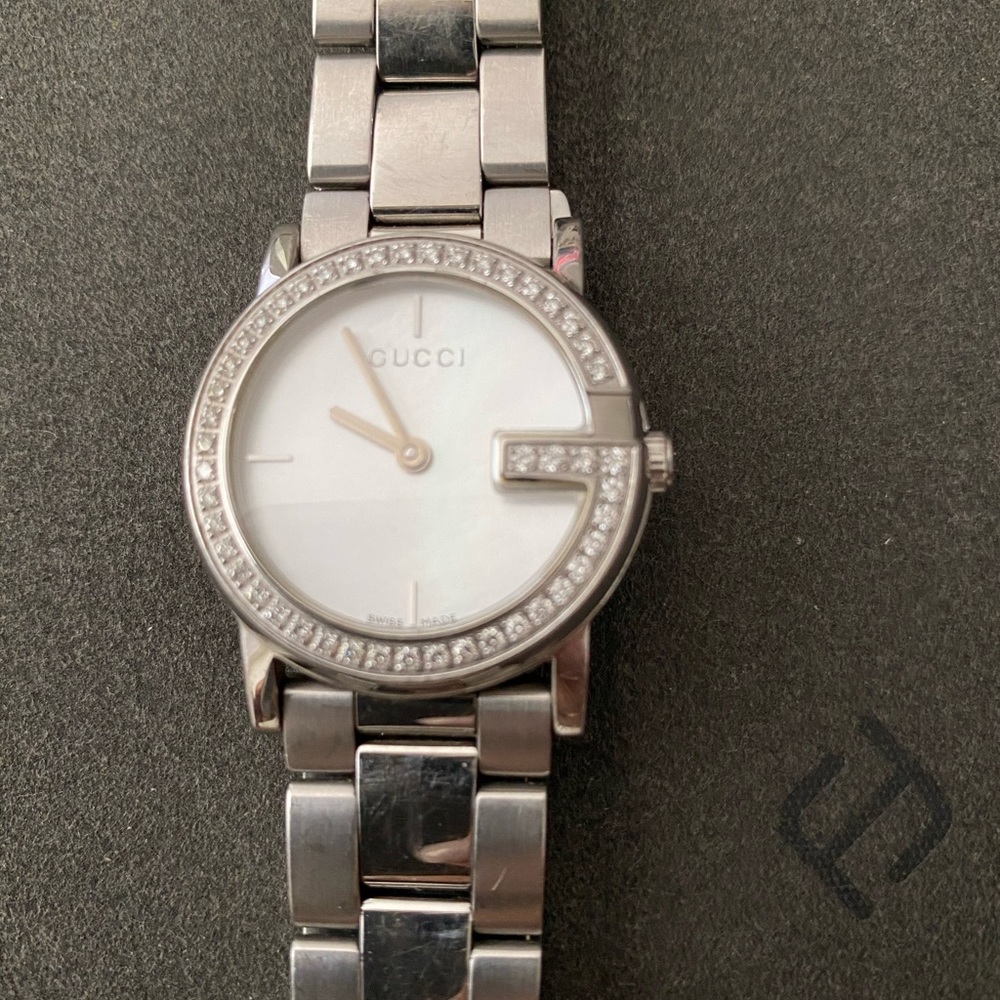 Authentic Gucci w/Diamonds watch - Picture 6 of 9